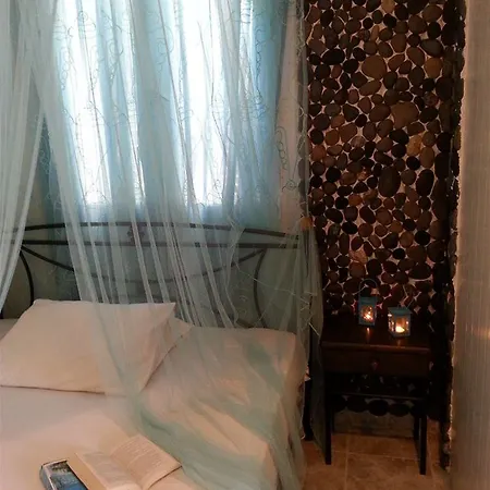 Hotel Livadaros Karterados (Santorini)